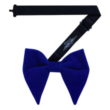 Load image into Gallery viewer, S.H. Churchill &amp; Co. Men&#39;s Royal Blue Teardrop Velvet Bow Tie and Pocket Square Set
