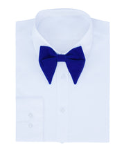 Load image into Gallery viewer, S.H. Churchill &amp; Co. Men&#39;s Royal Blue Teardrop Velvet Bow Tie and Pocket Square Set
